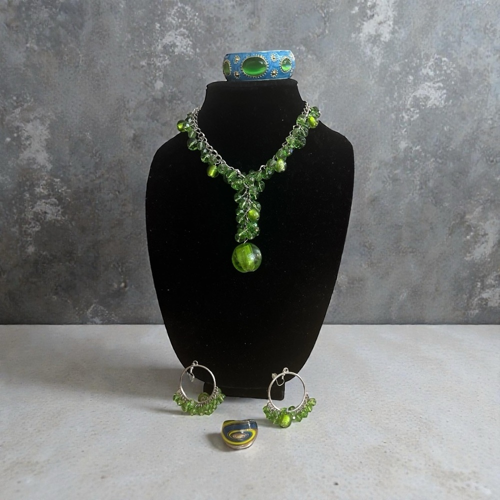 Elegant Green Jewelry Set